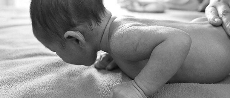 The Benefits of Tummy Time and Why You Should Be Doing it photo 0